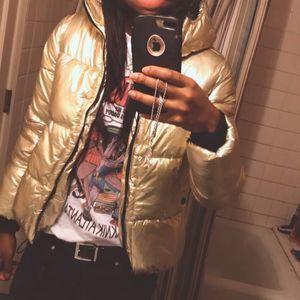 Meet your Posher, Tiana